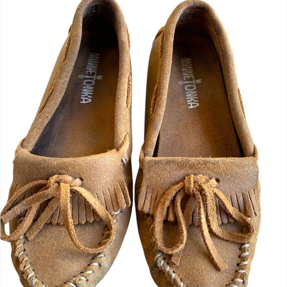 Minnetonka Women's MINNETONKA
KILTY - Brown / Dark Tan Suede Moccasins - Picture 2 of 8
